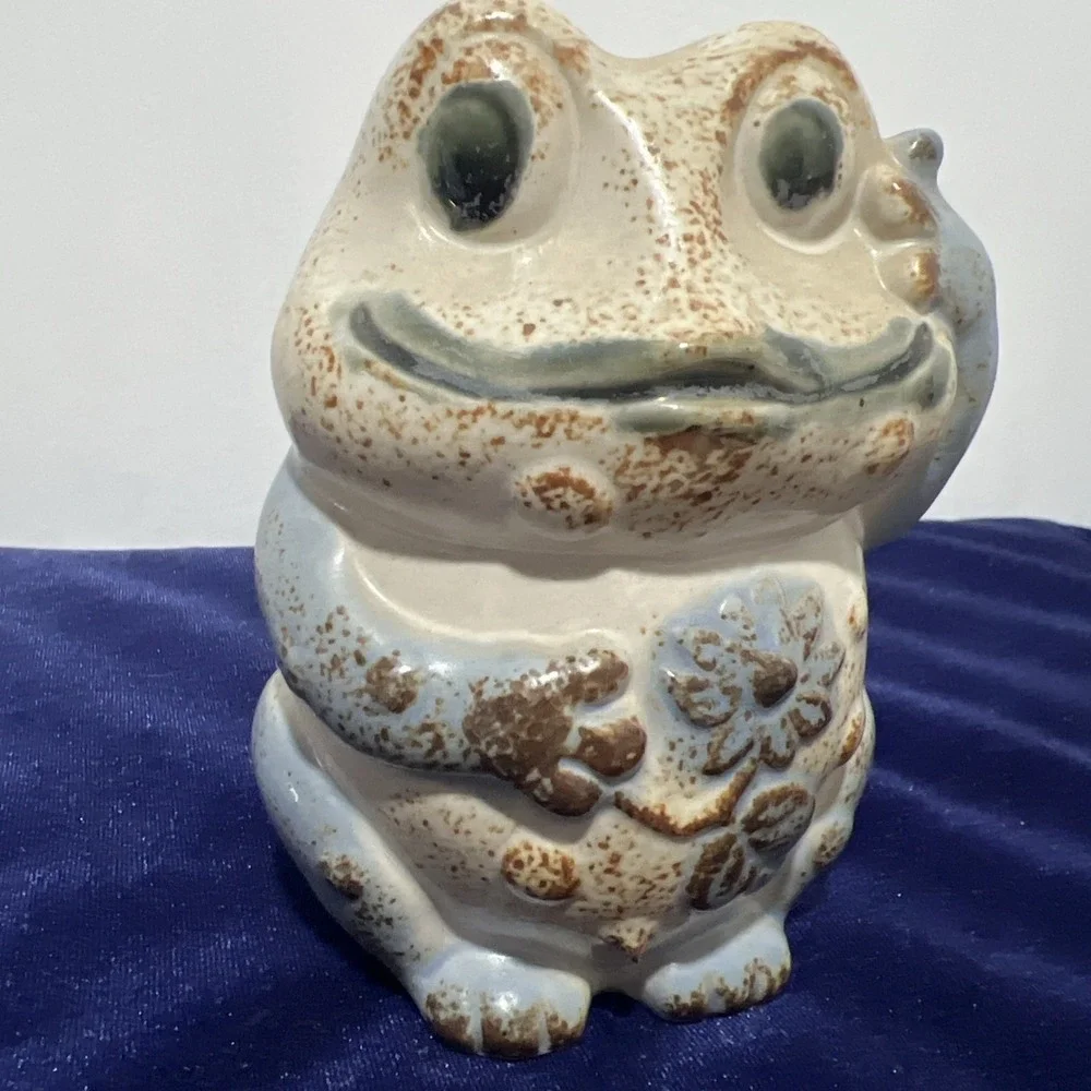 Frog COIN Bank Pottery Flower Glazed Art VINTAGE piggy bank 4.5